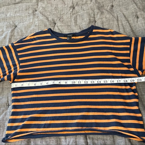 F21 Rolled Hem Boxy Crop Soft Tee - Picture 10 of 12